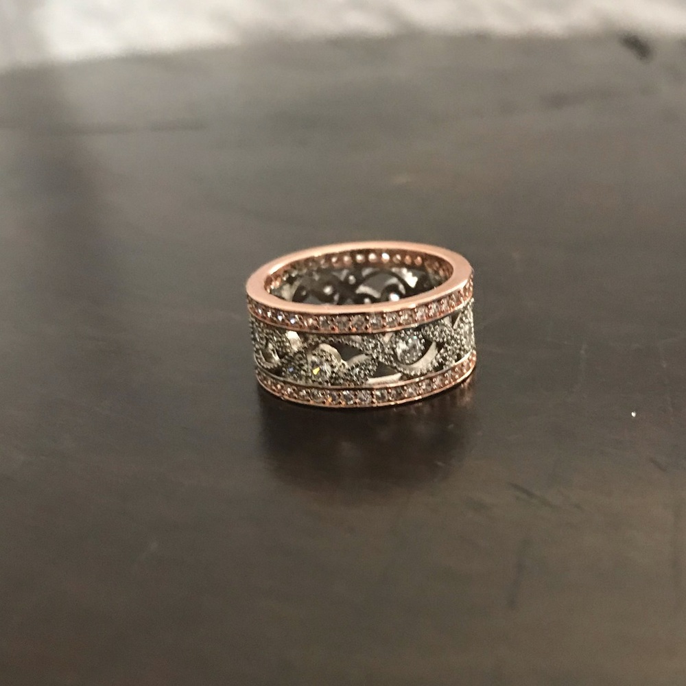 Two Tone 925 Sterling Silver Diamond Cutout Ring - Picture 4 of 5